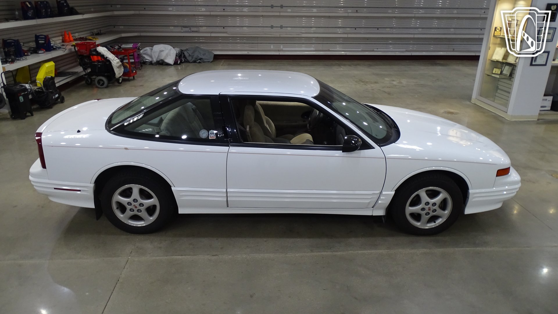 Used 1997 Oldsmobile Cutlass Supreme SL FWD image 17