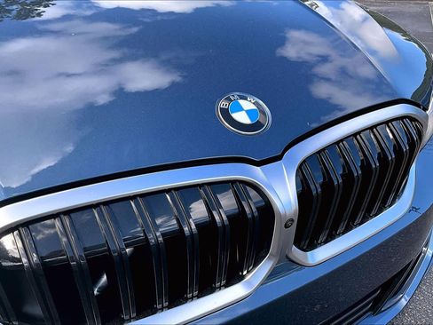 Certified 2025 BMW 330i xDrive Sedan w/ Premium Package image 30