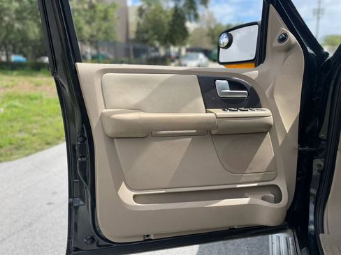 Used 2005 Ford Expedition Eddie Bauer image 27