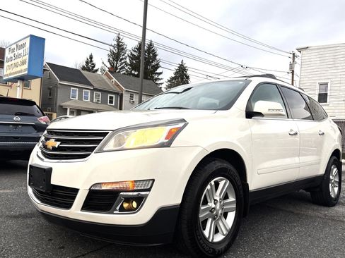 Used 2014 Chevrolet Traverse LT w/ LPO, 'HIT The Road' Package image 1
