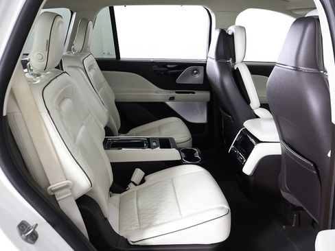 Used 2020 Lincoln Aviator Black Label w/ Dynamic Handling Package AWD/4WD image 40