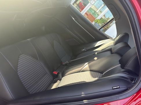 Used 2023 Toyota Camry SE image 12