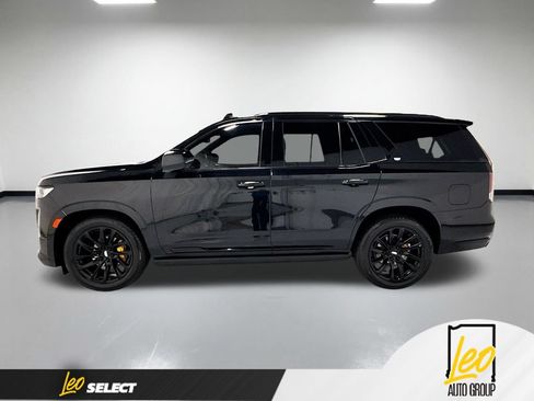 Used 2023 Cadillac Escalade Sport w/ LPO, ONYX Package AWD/4WD image 11