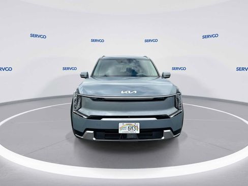 Used 2024 Kia EV9 Land AWD/4WD image 3