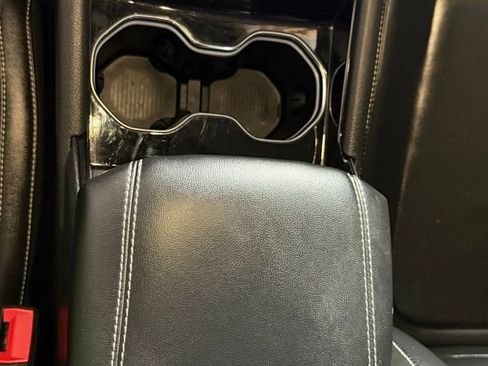 Certified 2023 Jeep Grand Cherokee Limited w/ Black Appearance Package image 21