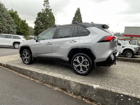 Certified 2024 Toyota RAV4 XSE w/ Premium Package AWD/4WD image 5