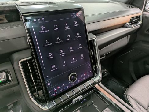 Used 2026 GMC Yukon XL Denali w/ Sun & Power Step Package AWD/4WD image 11