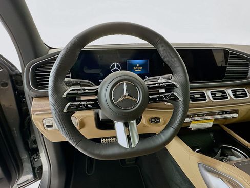 New 2026 Mercedes-Benz GLS 450 4MATIC image 12