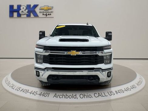 Used 2025 Chevrolet Silverado 2500 LT w/ Safety Package AWD/4WD image 2