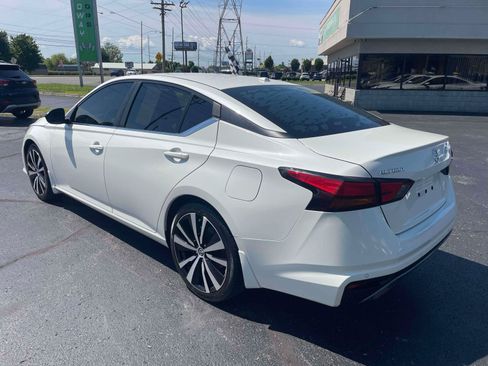 Used 2020 Nissan Altima 2.5 SR FWD image 3