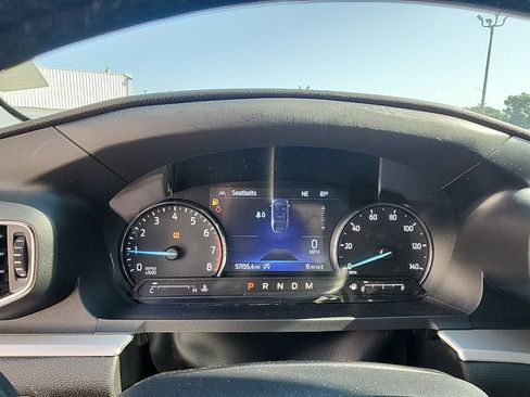 Used 2020 Ford Explorer XLT w/ Equipment Group 202A AWD/4WD image 13