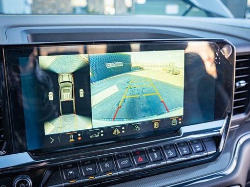 Used 2024 Chevrolet Silverado 1500 ZR2 w/ Technology Package image 27