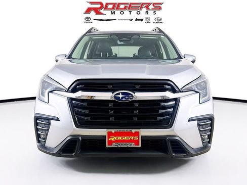 Used 2023 Subaru Ascent Limited AWD/4WD image 2