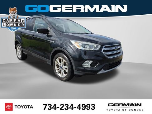 Used 2017 Ford Escape SE w/ Equipment Group 201A FWD image 4