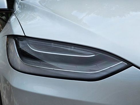 Used 2023 Tesla Model X AWD/4WD image 27