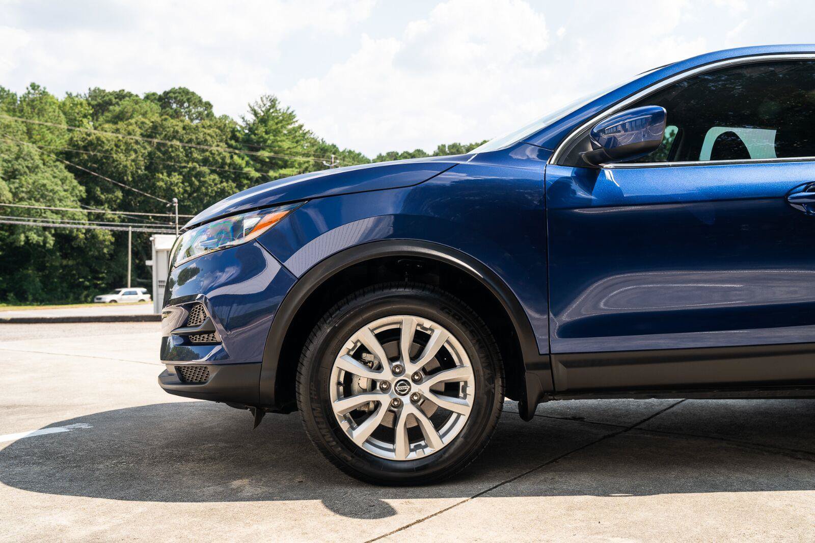 Used 2021 Nissan Rogue Sport S FWD image 3