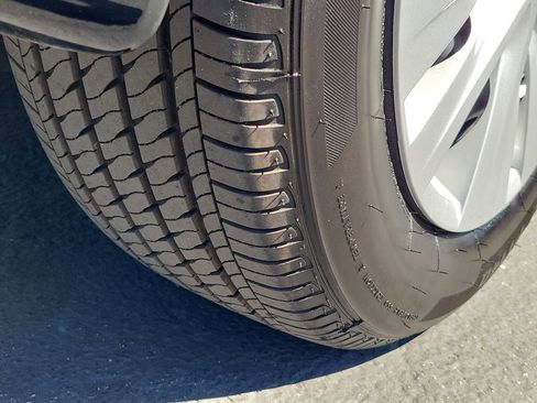 Used 2025 Nissan Sentra S image 26