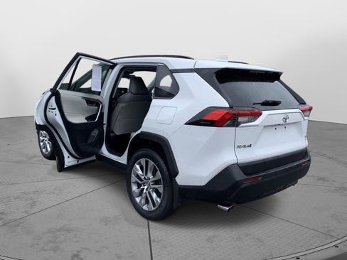 Used 2019 Toyota RAV4 XLE Premium w/ Cold Weather Package image 36