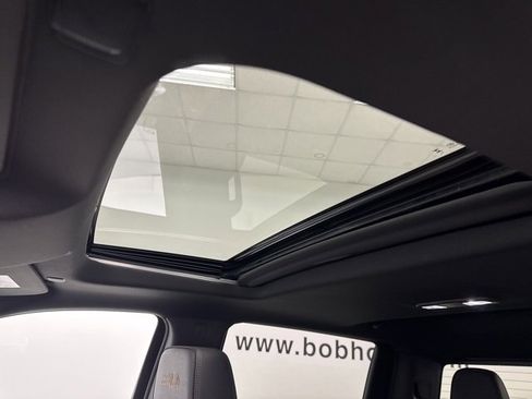 Used 2024 Chevrolet Silverado 1500 High Country w/ High Country Premium Package image 26