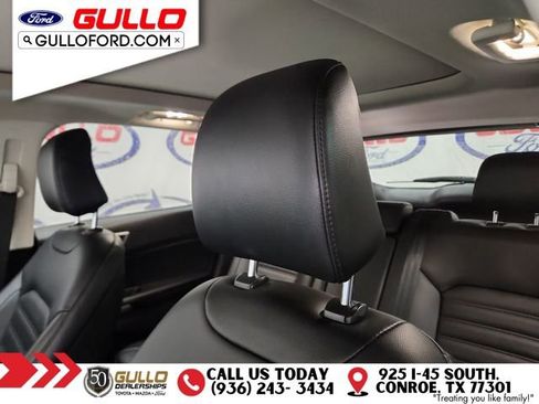 Used 2021 Ford Edge SEL w/ Convenience Package image 18