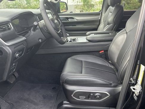 New 2025 Jeep Wagoneer Series II w/ Premium Group I image 9