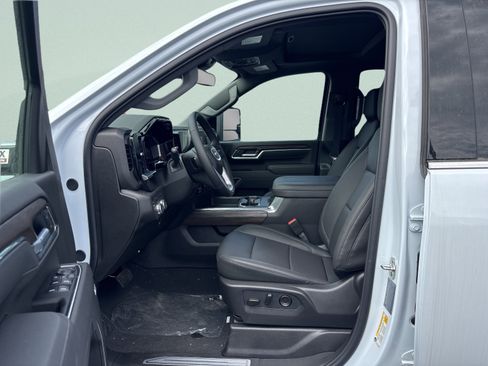 New 2026 GMC Sierra 2500 SLT w/ Max Trailering Package AWD/4WD image 10