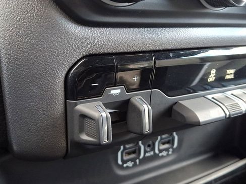 Used 2021 RAM 1500 Big Horn image 24