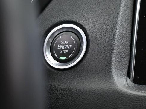 Used 2023 Cadillac XT4 Luxury image 27