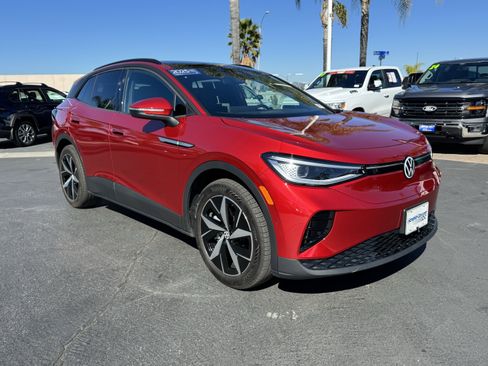 Certified 2025 Volkswagen ID.4 Pro S image 2