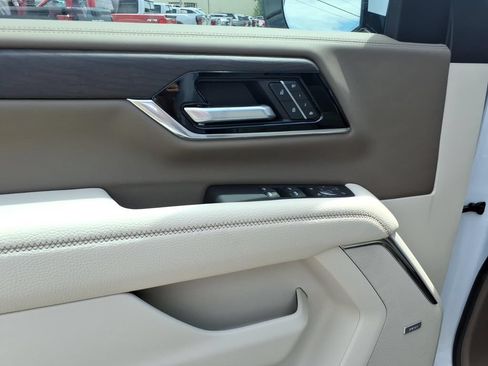 New 2026 GMC Yukon XL Denali w/ Advanced Technology Package AWD/4WD image 13