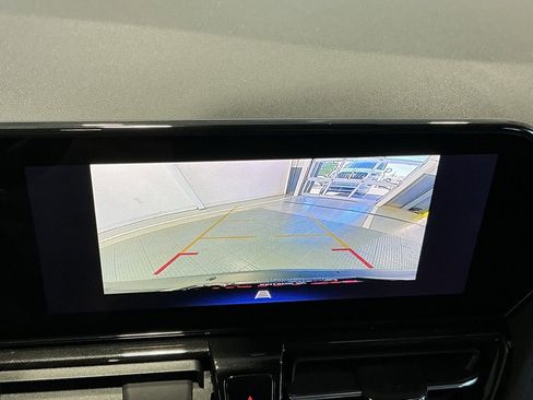 Used 2025 Chevrolet TrailBlazer RS w/ Convenience Package image 5