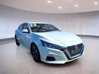 Used 2022 Nissan Altima 2.5 SV