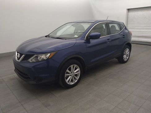 Used 2017 Nissan Rogue Sport S w/ S Appearance Package AWD/4WD image 2