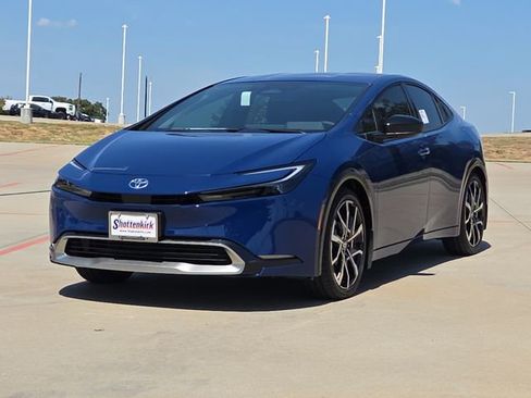 New 2026 Toyota Prius Plug-In Hybrid image 3