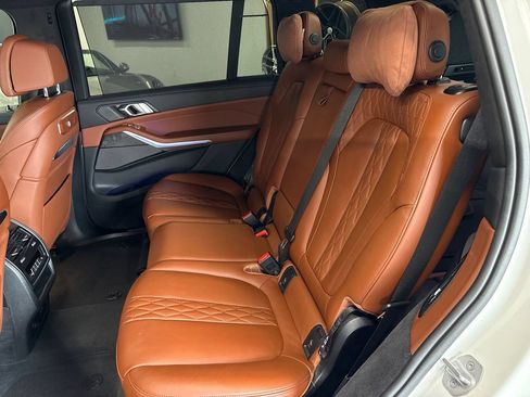 Used 2024 BMW X7 xDrive40i w/ M Sport Package AWD/4WD image 40