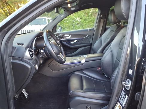 Used 2022 Mercedes-Benz GLC 300 4MATIC image 6