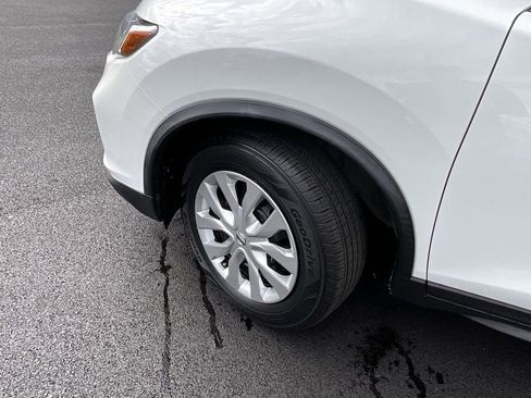 Certified 2020 Nissan Rogue S image 50