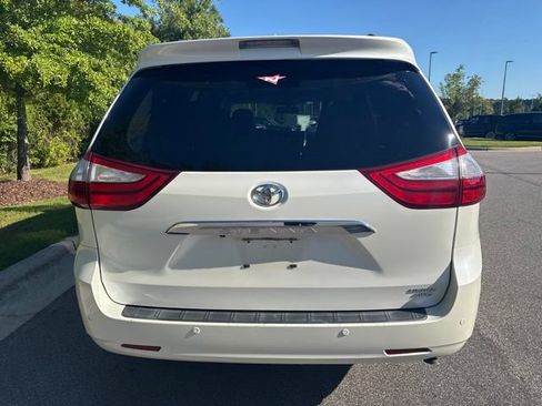 Used 2015 Toyota Sienna Limited Premium AWD/4WD image 9