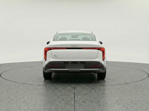 Used 2025 Kia K4 LXS image 7