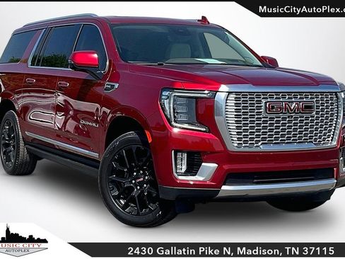 Used 2024 GMC Yukon XL Denali w/ Advanced Technology Package AWD/4WD image 1