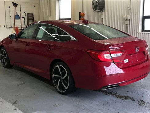 Used 2018 Honda Accord Sport image 10