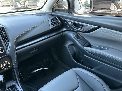 Used 2021 Subaru Crosstrek 2.5i Sport w/ Moonroof Package image 17