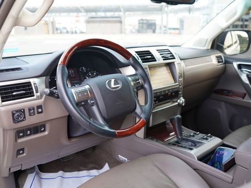 Used 2011 Lexus GX 460 Premium image 8