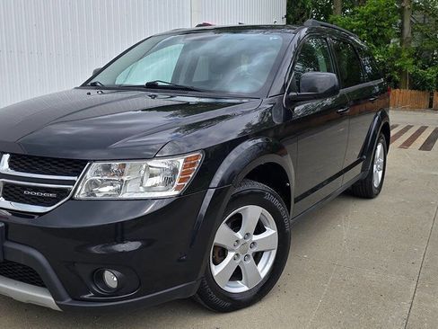Used 2012 Dodge Journey SXT FWD image 1