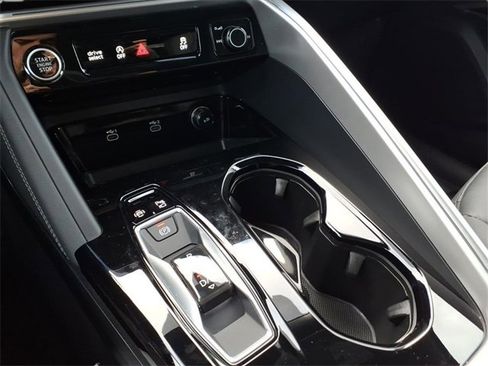 Used 2025 Audi Q5 Premium Plus w/ Premium Plus image 24