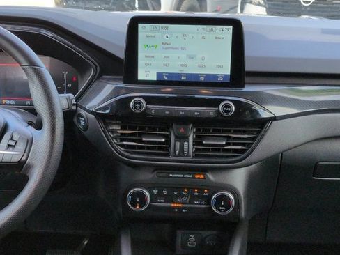 Used 2025 Ford Escape ST-Line FWD image 17