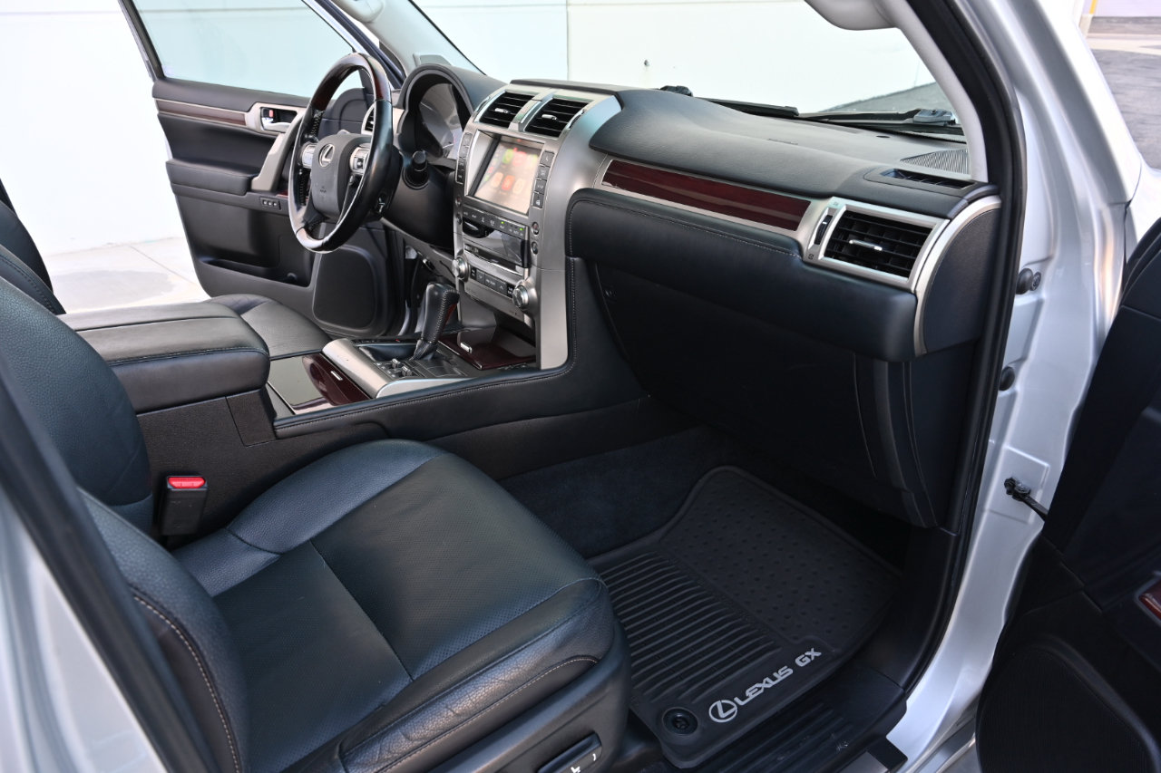 Used 2018 Lexus GX 460 Premium AWD/4WD image 13