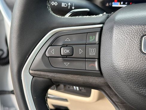 Used 2025 Jeep Grand Cherokee Limited AWD/4WD image 24