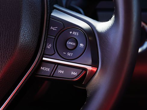 Certified 2023 Toyota Camry XSE FWD image 34