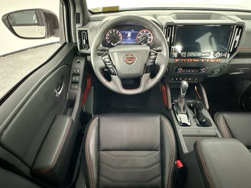 Used 2025 Nissan Frontier PRO-4X w/ Pro Premium Package AWD/4WD image 9